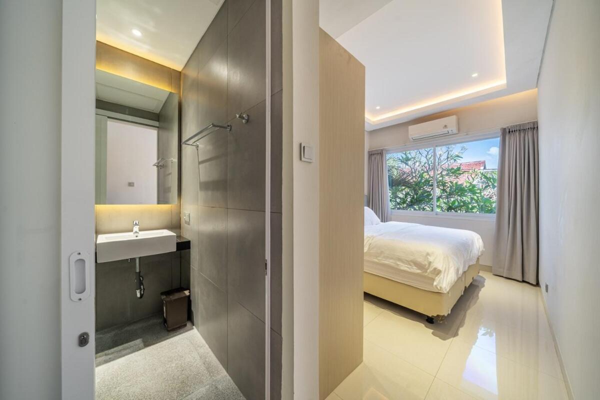 B17 - 2 Bedroom Seminyak (Bali)